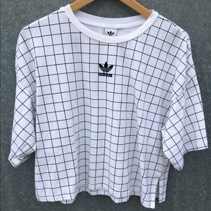 Adidas Original • White/black cropped check tee •